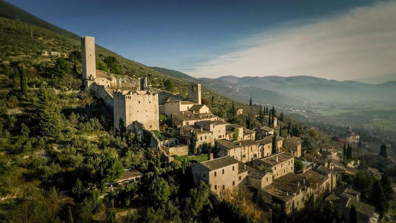 Relais Borgo Lizori Country House Campello sul Clitunno Exterior foto